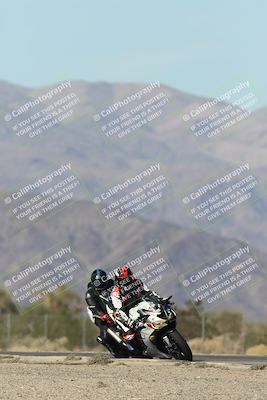 media/Dec-04-2025-Racers Edge (Thu) [[5ebc9f124d]]/3-B Group/1-Session 1 (Turn 7)/